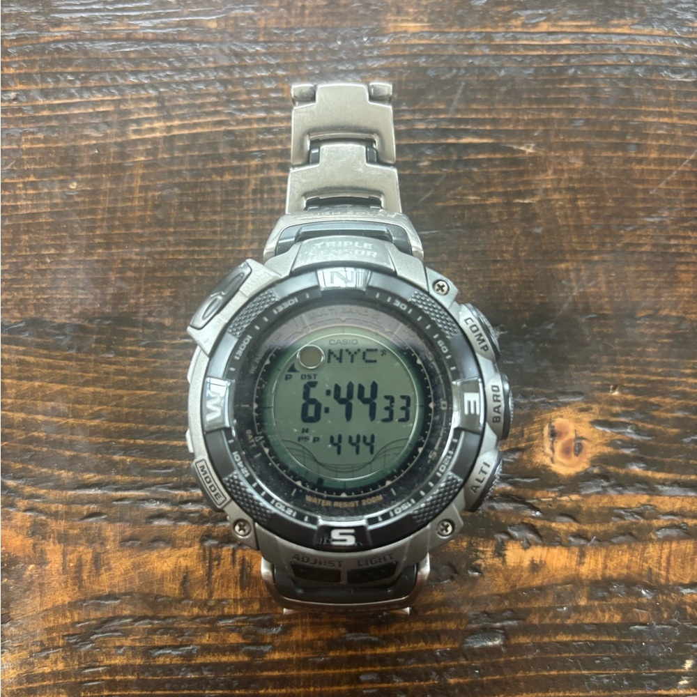 Casio Pathfinder 3134 PAW 1500T